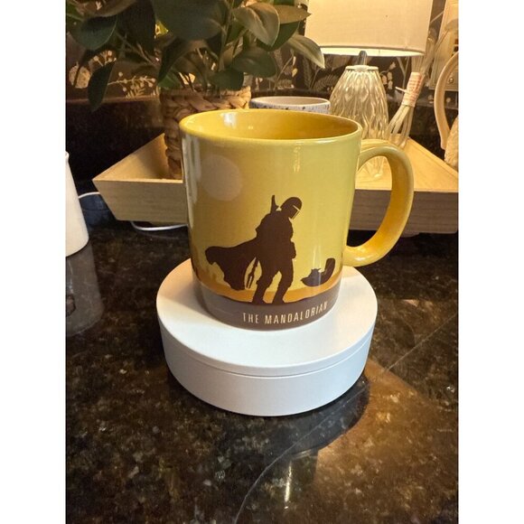 Star Wars The Mandalorian Ceramic Mug 11 Oz Yellow With Character Silhouette Des - Picture 1 of 6